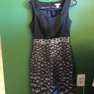 H&M size 6 usa. Beautiful dress up dress for night event.